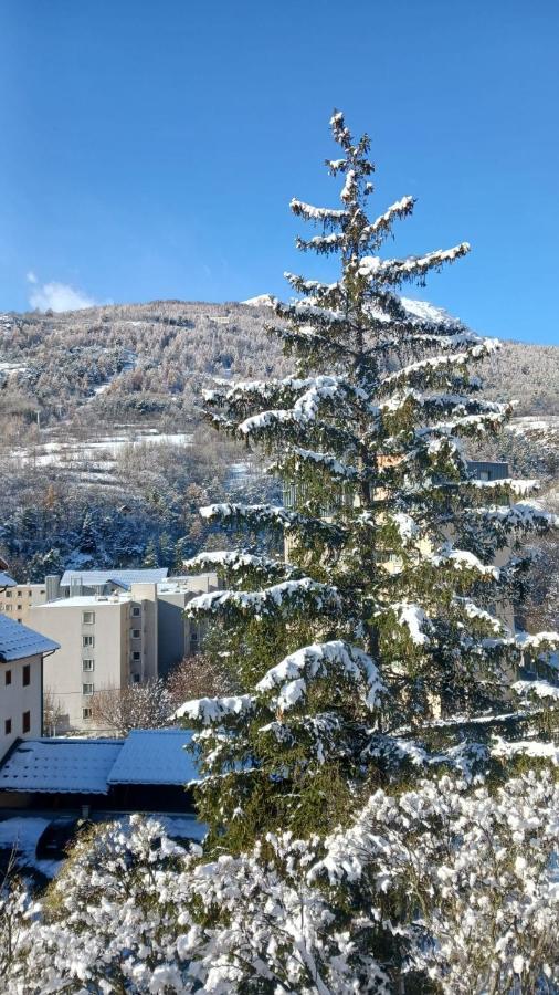 Coquet Appartement Type 2 De 56 M² En Centre Ville Briancon  Exterior photo